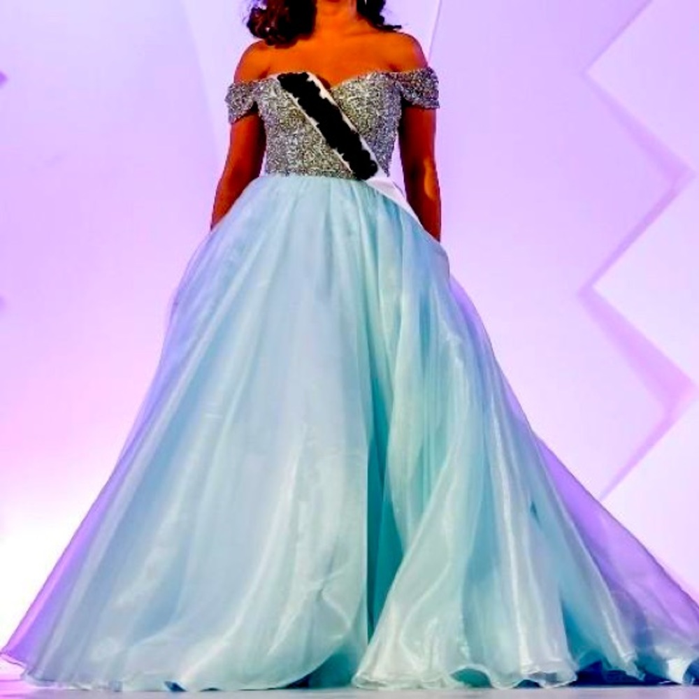 Floor-length, Aqua Blue, Pageant Gown, Size 4